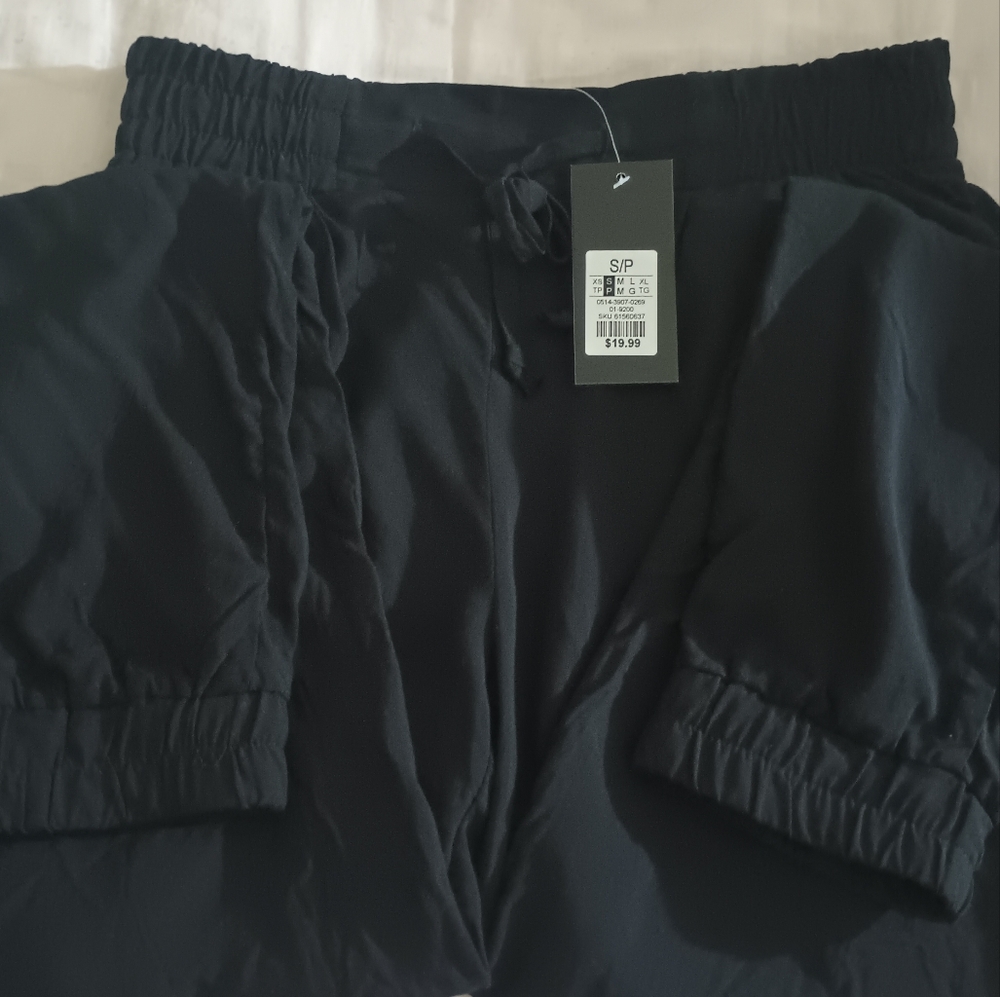 Bundle Black Pants-Cropped Wide Leg & Joggers - Picture 12 of 13